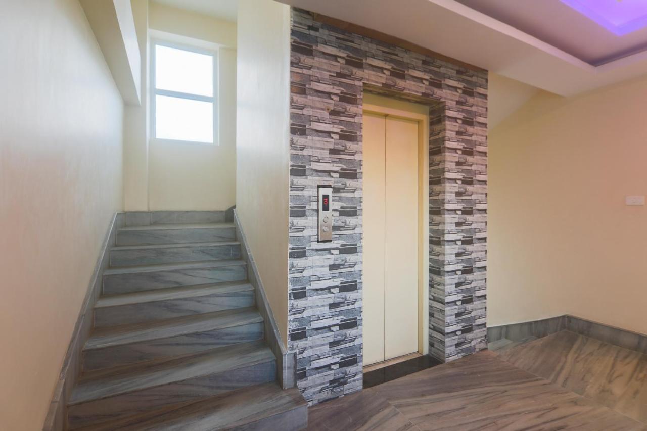 Oyo 27619 Hotel Blue Bird Annexe Nowgong 외부 사진